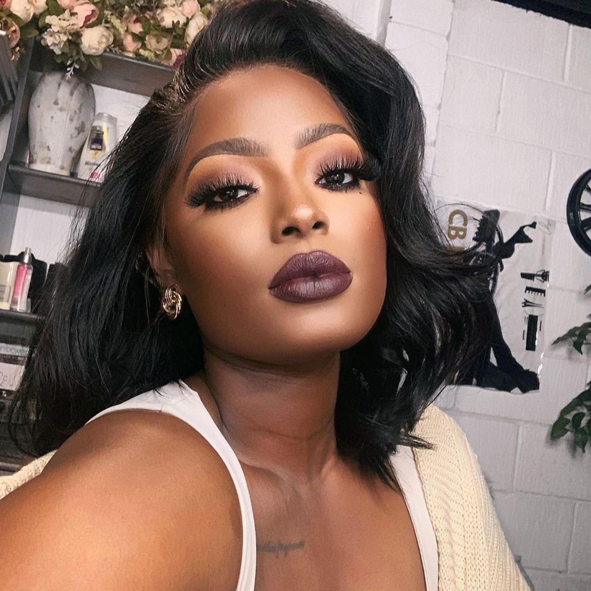 QVR Body Wave Short Bob Wigs Pre Plucked 13x4 Lace Front Wigs Human Hair 210% Density